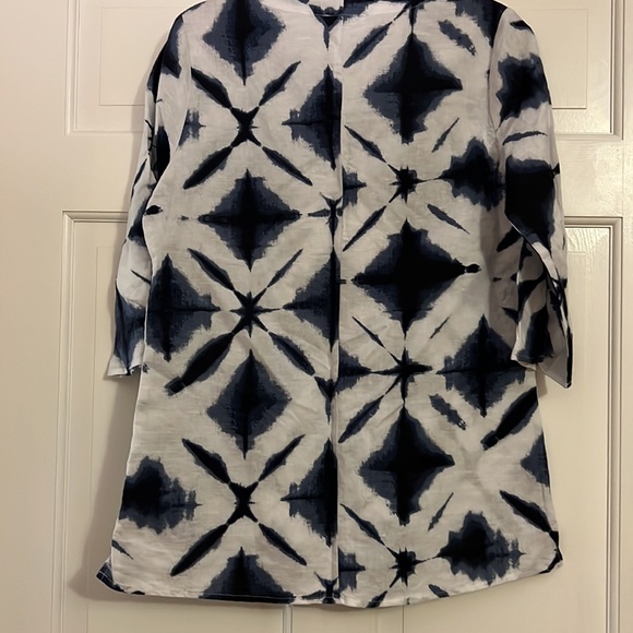 Andrea Jovine cotton linen, side pocket, cover-up, or shirt - Picture 5 of 10